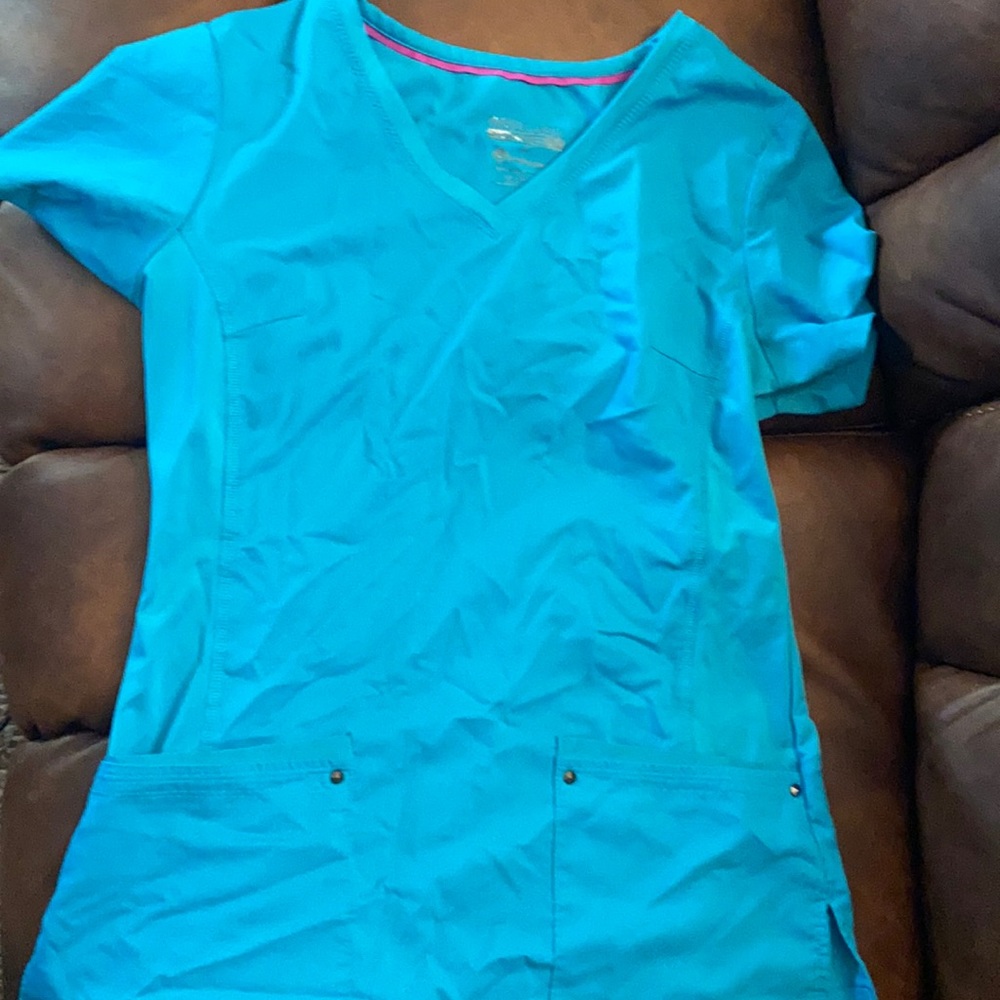 Healing hands top